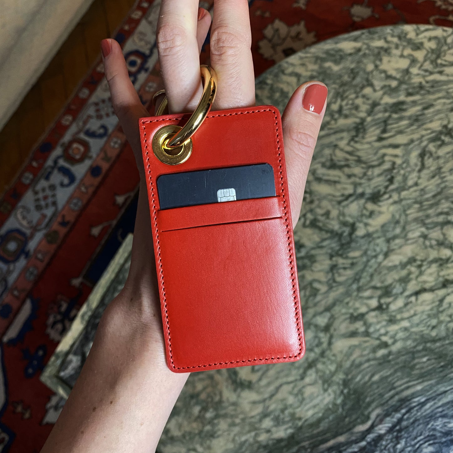 Le porte-cartes en cuir