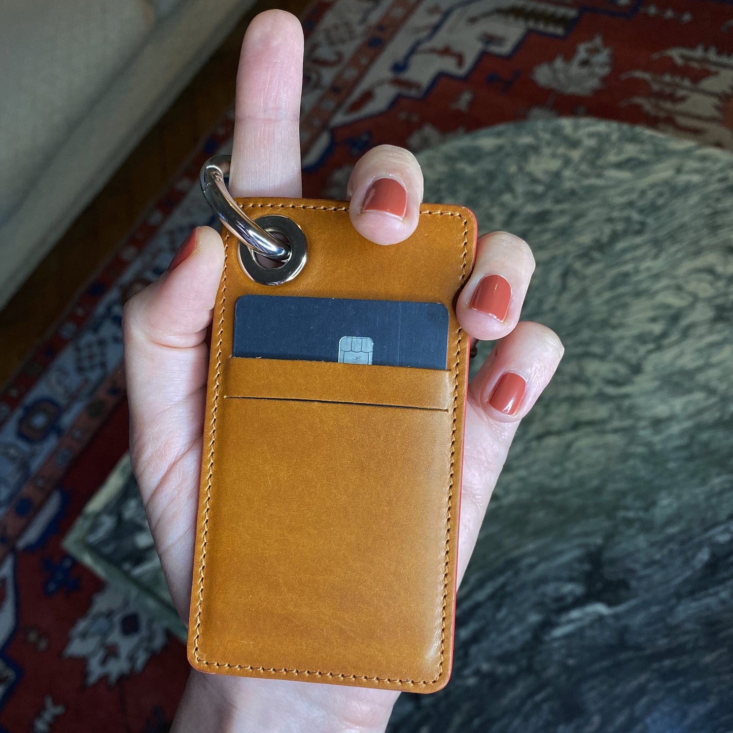 Le porte-cartes en cuir